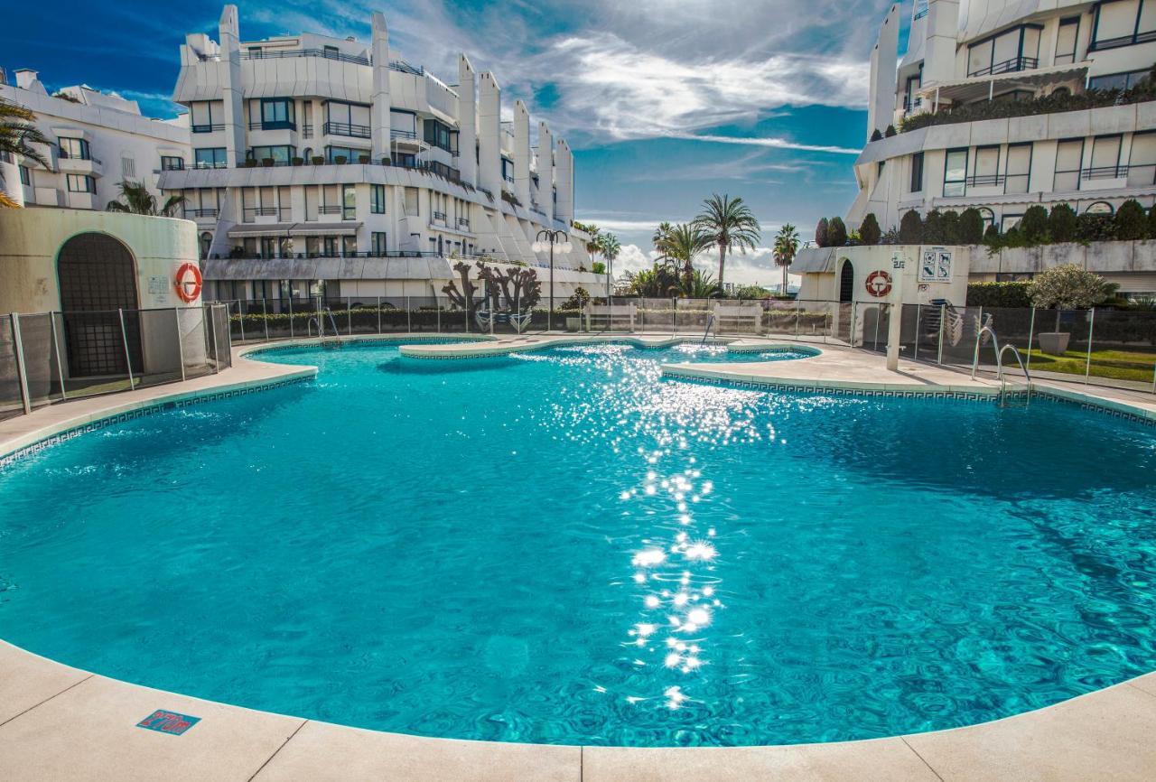 Duplex Apartment On The Beach 71 Марбелья Экстерьер фото